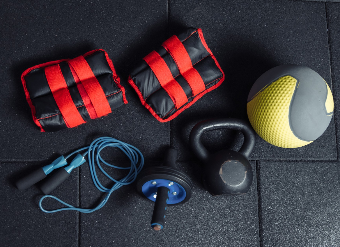 «🏋️♂️ Βασικός Εξοπλισμός Γυμναστηρίου για Μικρούς Χώρους»