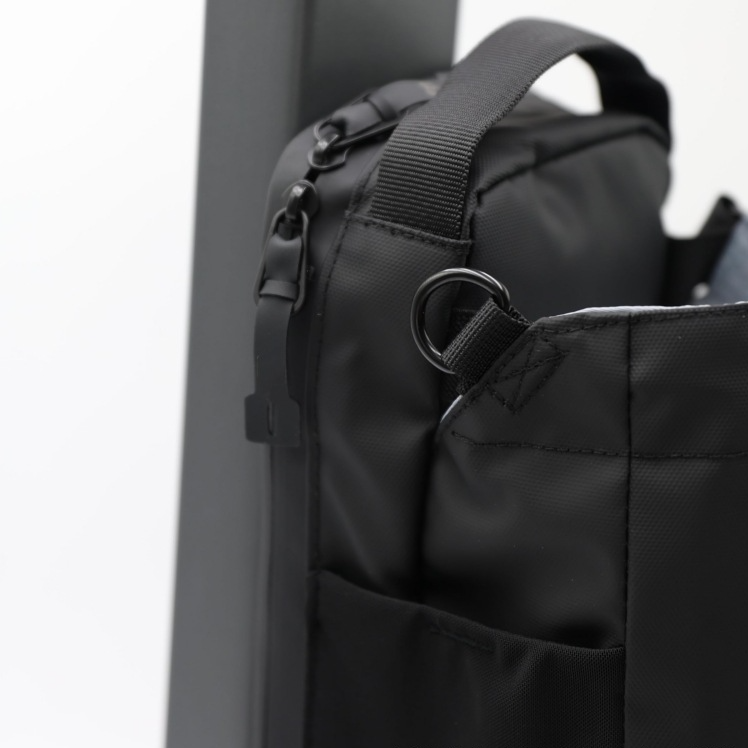 Magnetic Bottle Gym Bag - TrendyGoods